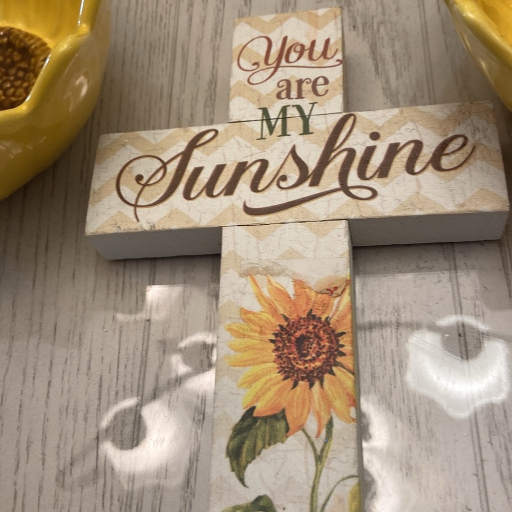 NWOT Sunflower Bundle - Picture 4 of 6